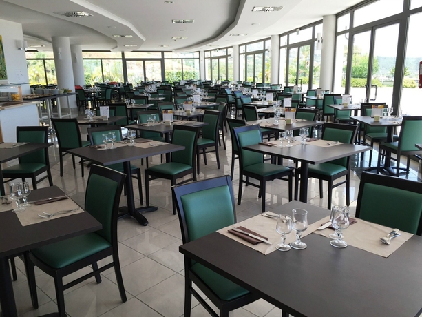 Imagen del bar/restaurante del Hotel Park Mirabeau. Foto 4