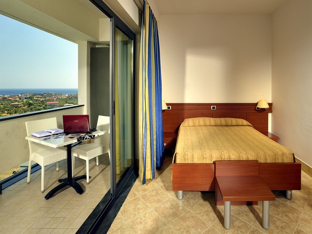 Imagen de la habitación del Hotel Park Mirabeau. Foto 8