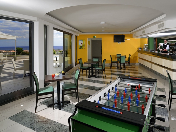 Imagen del bar/restaurante del Hotel Park Mirabeau. Foto 7