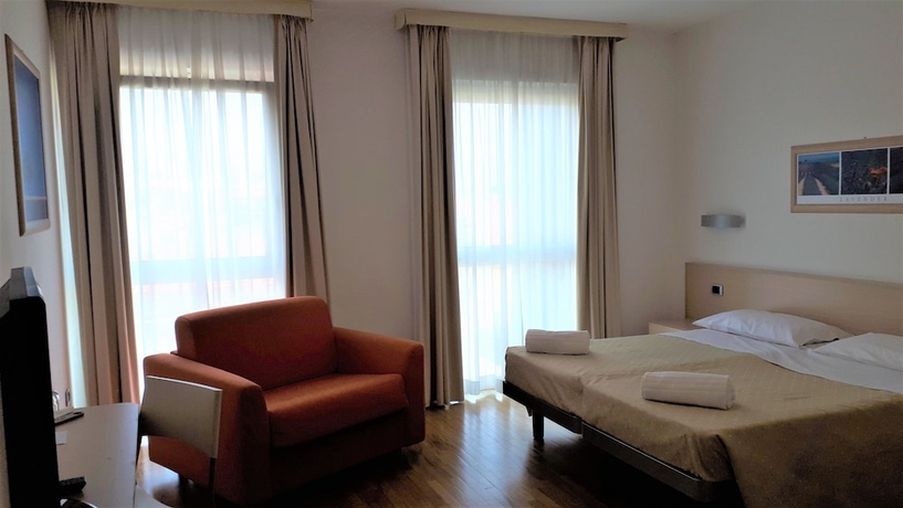 Imagen de la habitación del Hotel Park, Mondovi. Foto 7