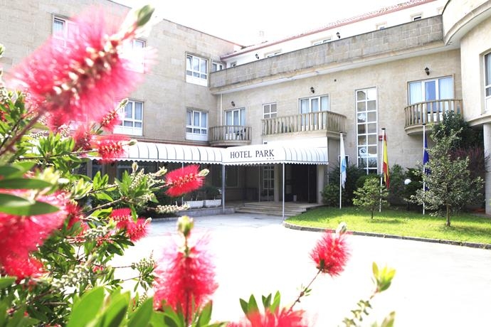 Imagen de los exteriores del Hotel Park, Noia. Foto 9