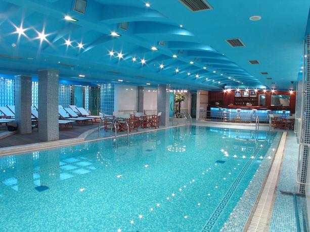 Imagen de la piscina del Hotel Park, Novi Sad. Foto 20