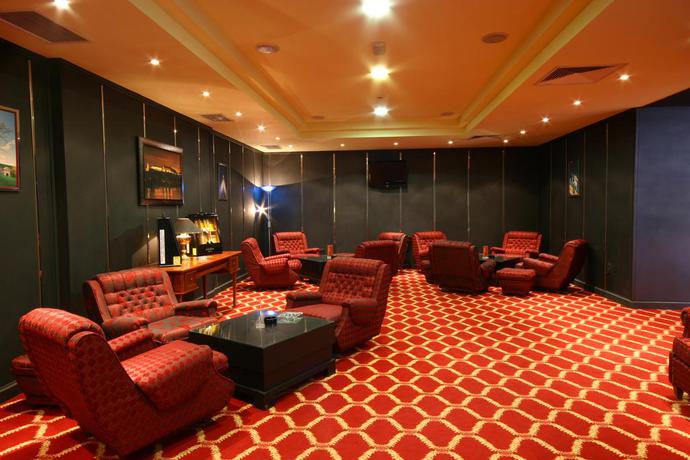 Imagen de los interiores del Hotel Park, Novi Sad. Foto 15