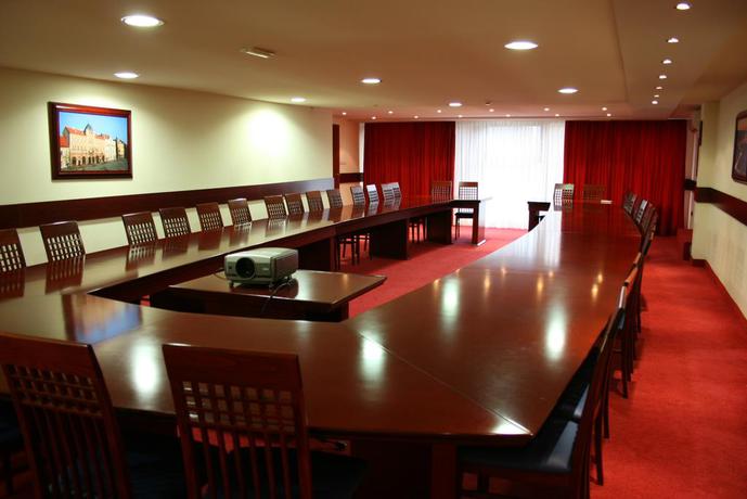 Imagen de los interiores del Hotel Park, Novi Sad. Foto 18