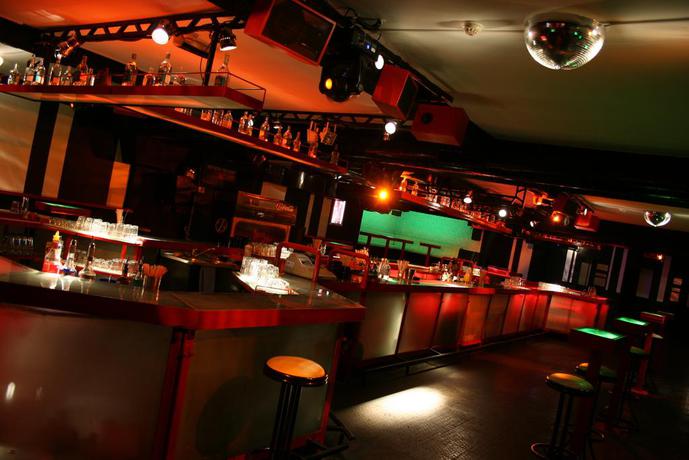 Imagen de los interiores del Hotel Park, Novi Sad. Foto 19