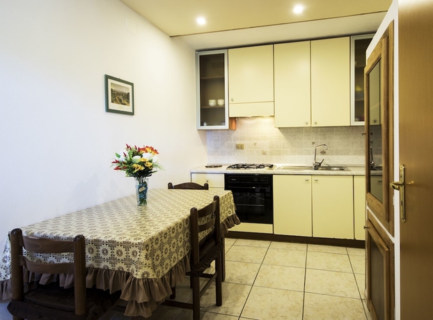 Imagen de la habitación del Hotel Park Oasi Residence. Foto 19