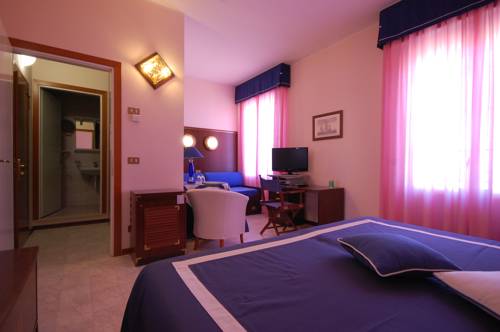 Imagen de la habitación del Hotel Park Pineta. Foto 3