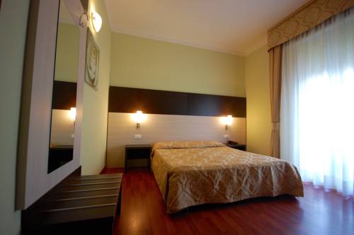 Imagen de la habitación del Hotel Park Pineta. Foto 11
