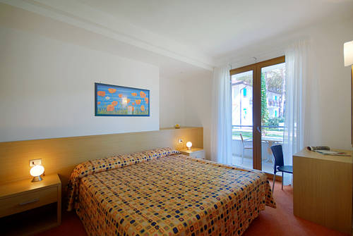 Imagen de la habitación del Hotel Park Pineta & Dependance Suite. Foto 4