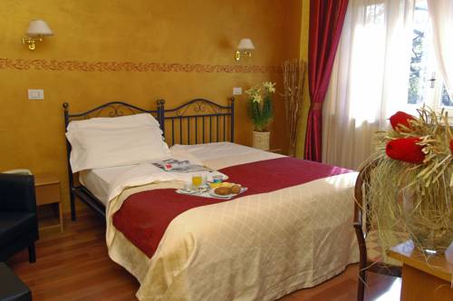 Imagen de la habitación del Hotel Park, Pino Torinese. Foto 15