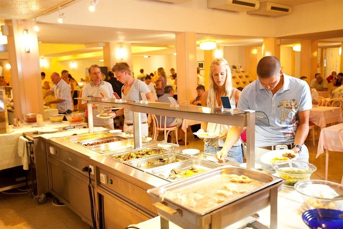 Imagen del bar/restaurante del Hotel Park Plava Laguna. Foto 5