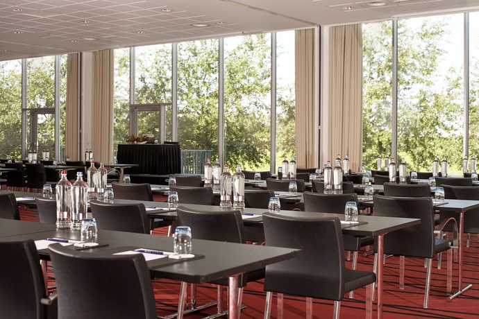 Imagen de los interiores del Hotel Park Plaza Amsterdam Airport. Foto 12