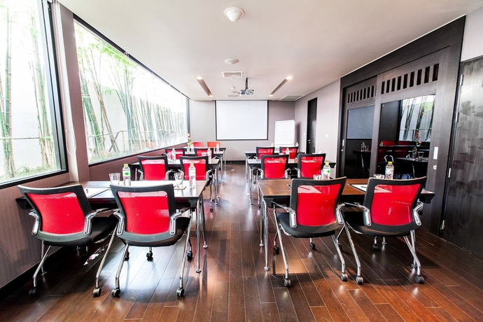 Imagen de los interiores del Hotel Park Plaza Bangkok Soi 18. Foto 10