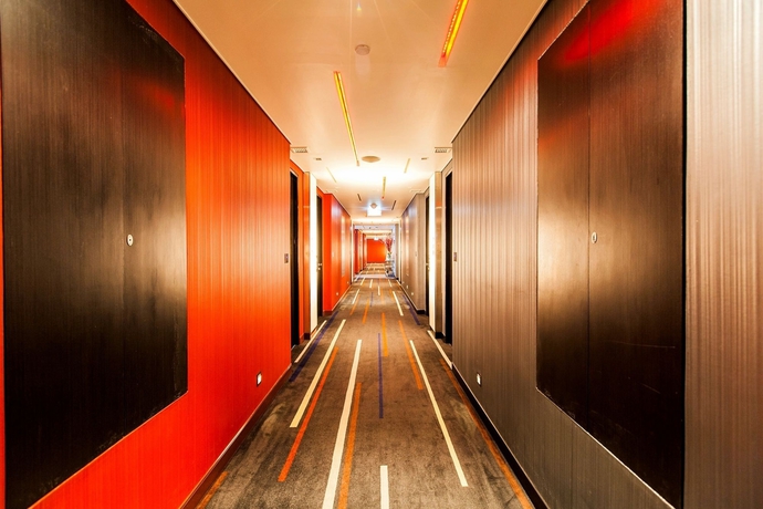 Imagen de los interiores del Hotel Park Plaza Bangkok Soi 18. Foto 12