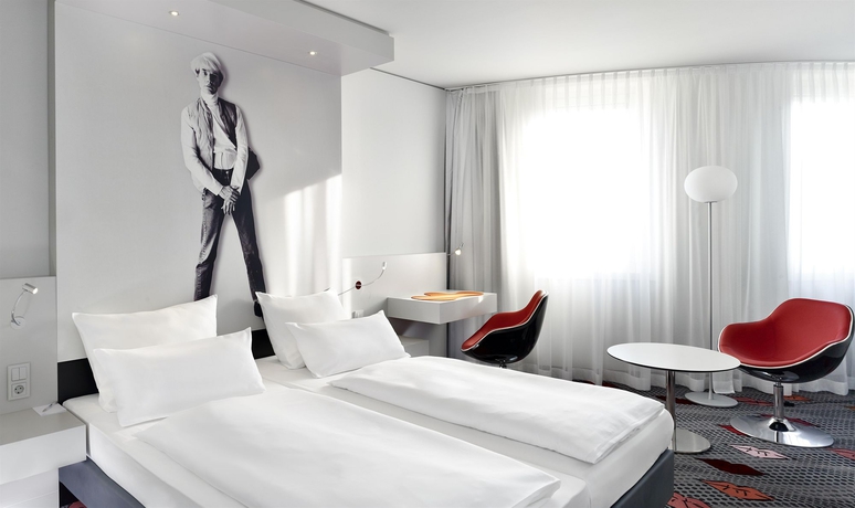 Imagen de la habitación del Hotel Park Plaza Berlin. Foto 4