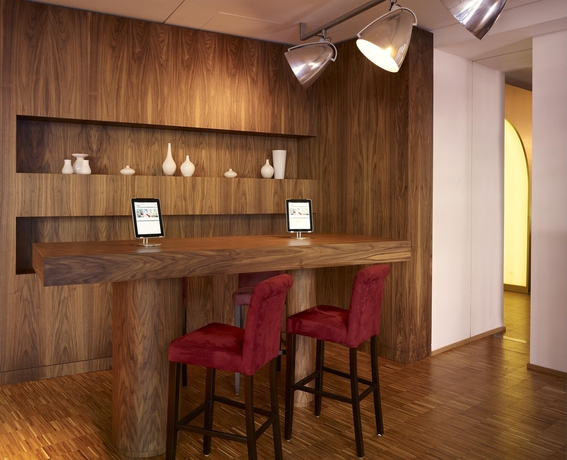 Imagen de los interiores del Hotel Park Plaza Berlin. Foto 13