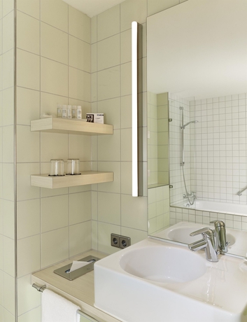 Imagen de la habitación del Hotel Park Plaza Berlin. Foto 7