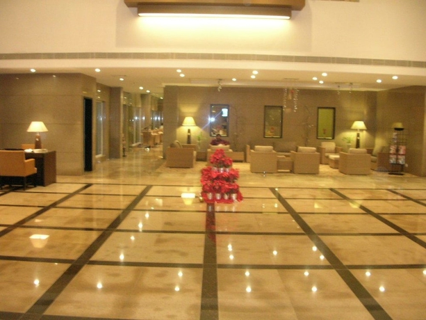 Imagen de los interiores del Hotel Park Plaza Chennai Omr. Foto 12