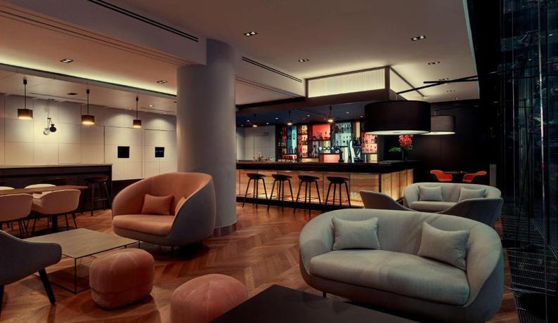 Imagen del bar/restaurante del Hotel Park Plaza County Hall London. Foto 3