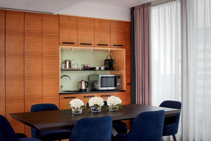 Imagen de los interiores del Hotel Park Plaza County Hall London. Foto 13