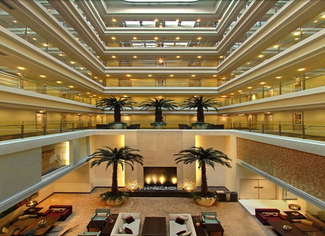 Imagen de los interiores del Hotel Park Plaza Faridabad. Foto 14