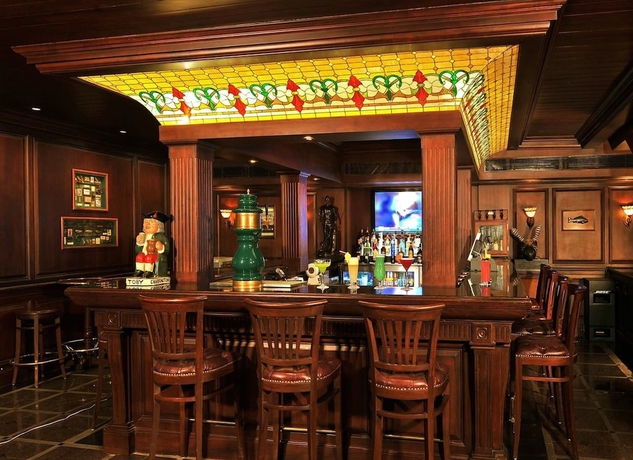 Imagen del bar/restaurante del Hotel Park Plaza Faridabad. Foto 2