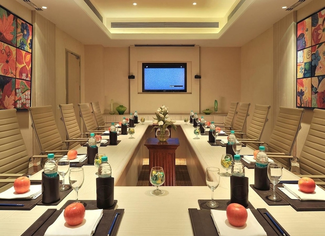 Imagen de los interiores del Hotel Park Plaza Faridabad. Foto 17