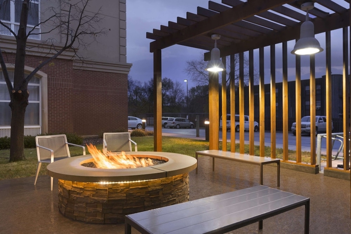 Imagen de los interiores del Hotel Park Plaza Minneapolis Mall of America. Foto 14