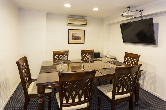 Imagen de los interiores del Hotel Park Plaza Santiago. Foto 9