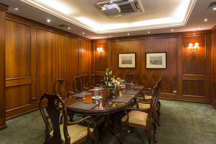 Imagen de los interiores del Hotel Park Plaza Santiago. Foto 10