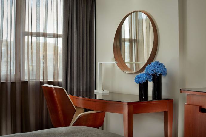Imagen de la habitación del Hotel Park Plaza Victoria London. Foto 2