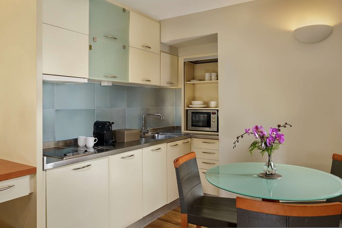 Imagen de la habitación del Hotel Park Plaza Victoria London. Foto 5