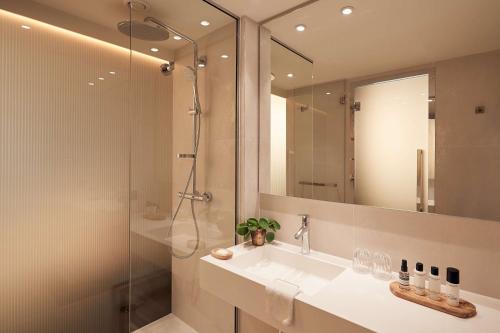 Imagen de la habitación del Hotel Park Plaza Vondelpark. Foto 20