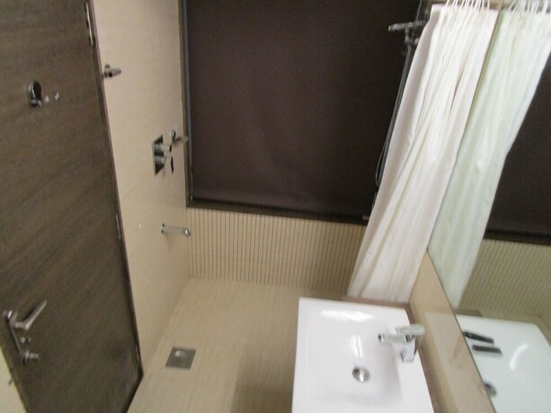 Imagen de la habitación del Hotel Park Prime Goa. Foto 17