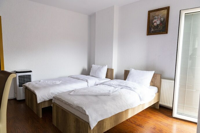 Imagen de la habitación del Hotel Park, Pristina. Foto 14