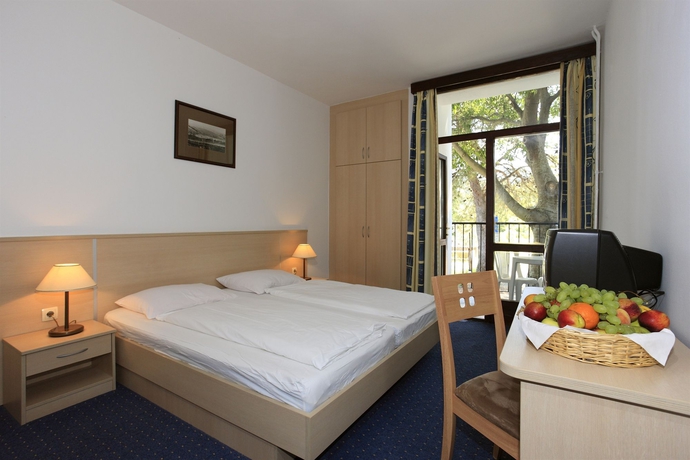 Imagen de la habitación del Hotel Park Punat managed by Falkensteiner. Foto 5