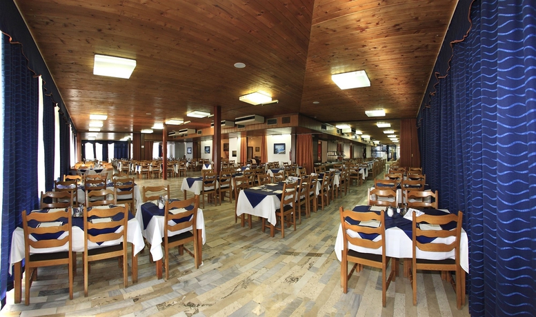 Imagen del bar/restaurante del Hotel Park Punat managed by Falkensteiner. Foto 3
