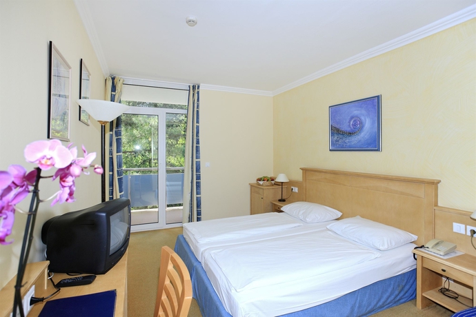 Imagen de la habitación del Hotel Park Punat managed by Falkensteiner. Foto 8