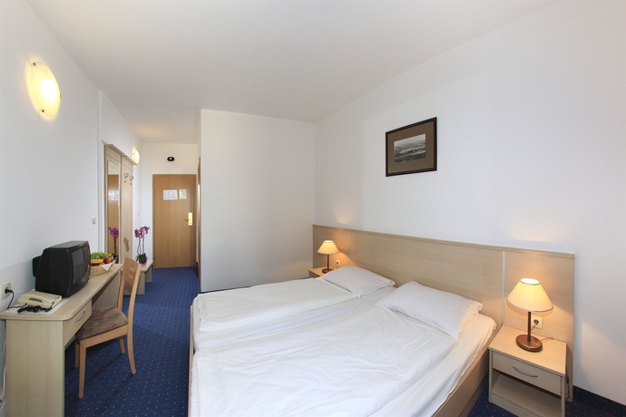 Imagen de la habitación del Hotel Park Punat managed by Falkensteiner. Foto 10