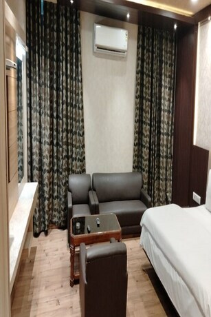 Imagen general del Hotel Park Regency. Foto 13