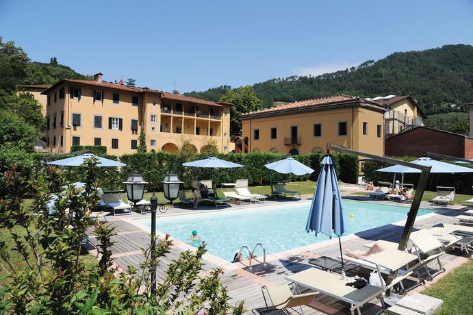 Imagen de la piscina del Hotel Park Regina. Foto 12