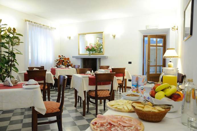 Imagen del bar/restaurante del Hotel Park Regina. Foto 3