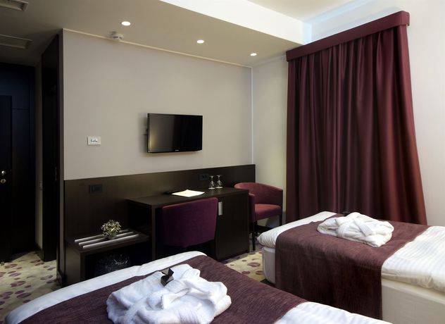 Imagen de los interiores del Hotel Park, Regi&oacute;n de Doboj. Foto 9