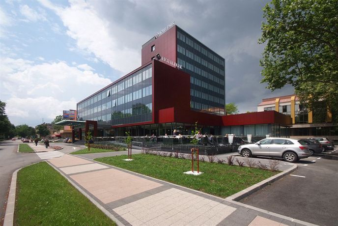 Imagen de los interiores del Hotel Park, Regi&oacute;n de Doboj. Foto 10