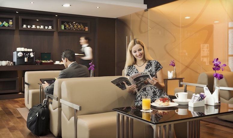 Imagen de los interiores del Hotel Park Regis Kris Kin Dubai. Foto 4