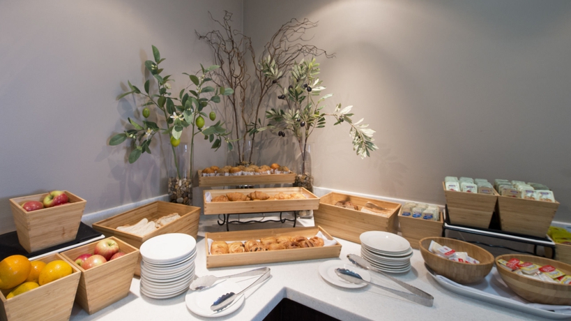 Imagen del bar/restaurante del Hotel Park Regis North Quay. Foto 7