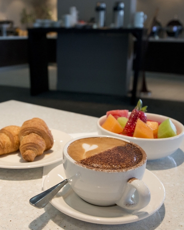 Imagen del bar/restaurante del Hotel Park Regis North Quay. Foto 8