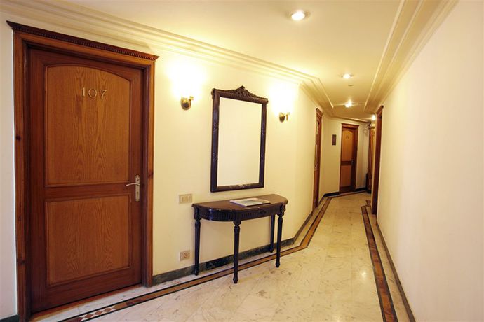 Imagen del bar/restaurante del Hotel Park Residency. Foto 7