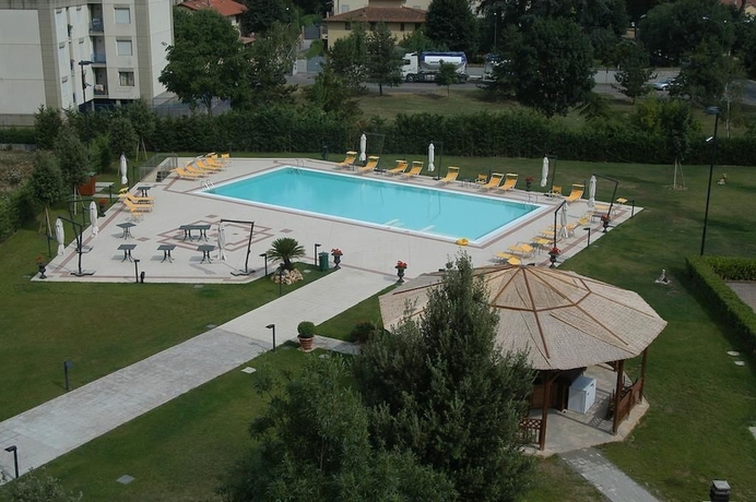 Imagen de la piscina del Hotel Park Ripaverde. Foto 19