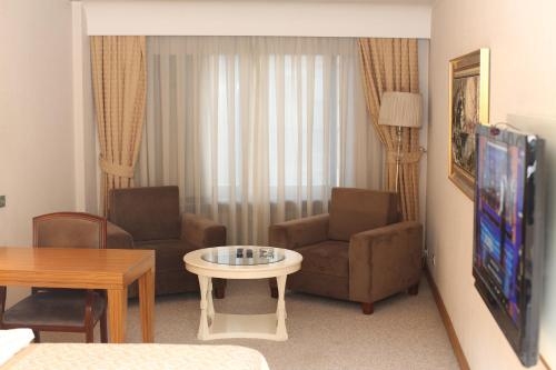 Imagen de la habitación del Hotel Park Royal, Adana. Foto 7